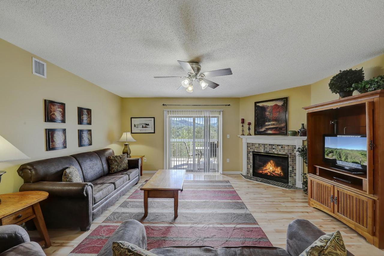 Star Gazing Whispering Pines 644 Apartment Pigeon Forge Exterior photo